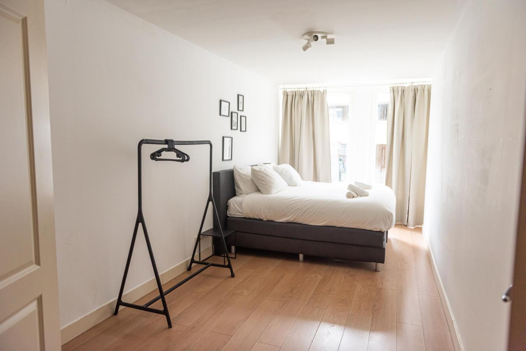 Canal View Apartment อัมสเตอร์ดัม ภายนอก รูปภาพ