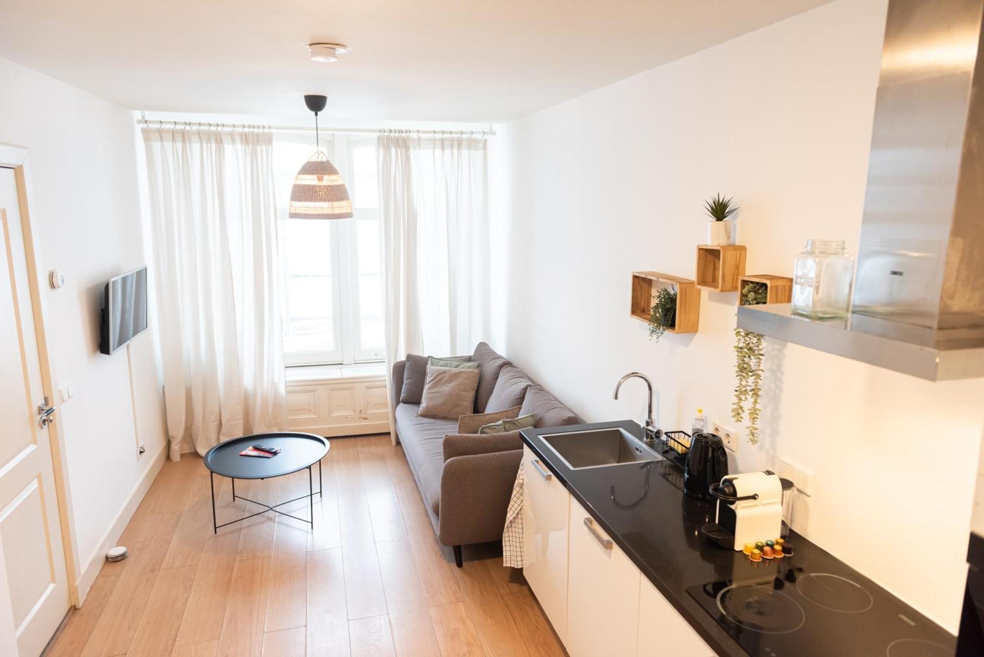 Canal View Apartment อัมสเตอร์ดัม ภายนอก รูปภาพ