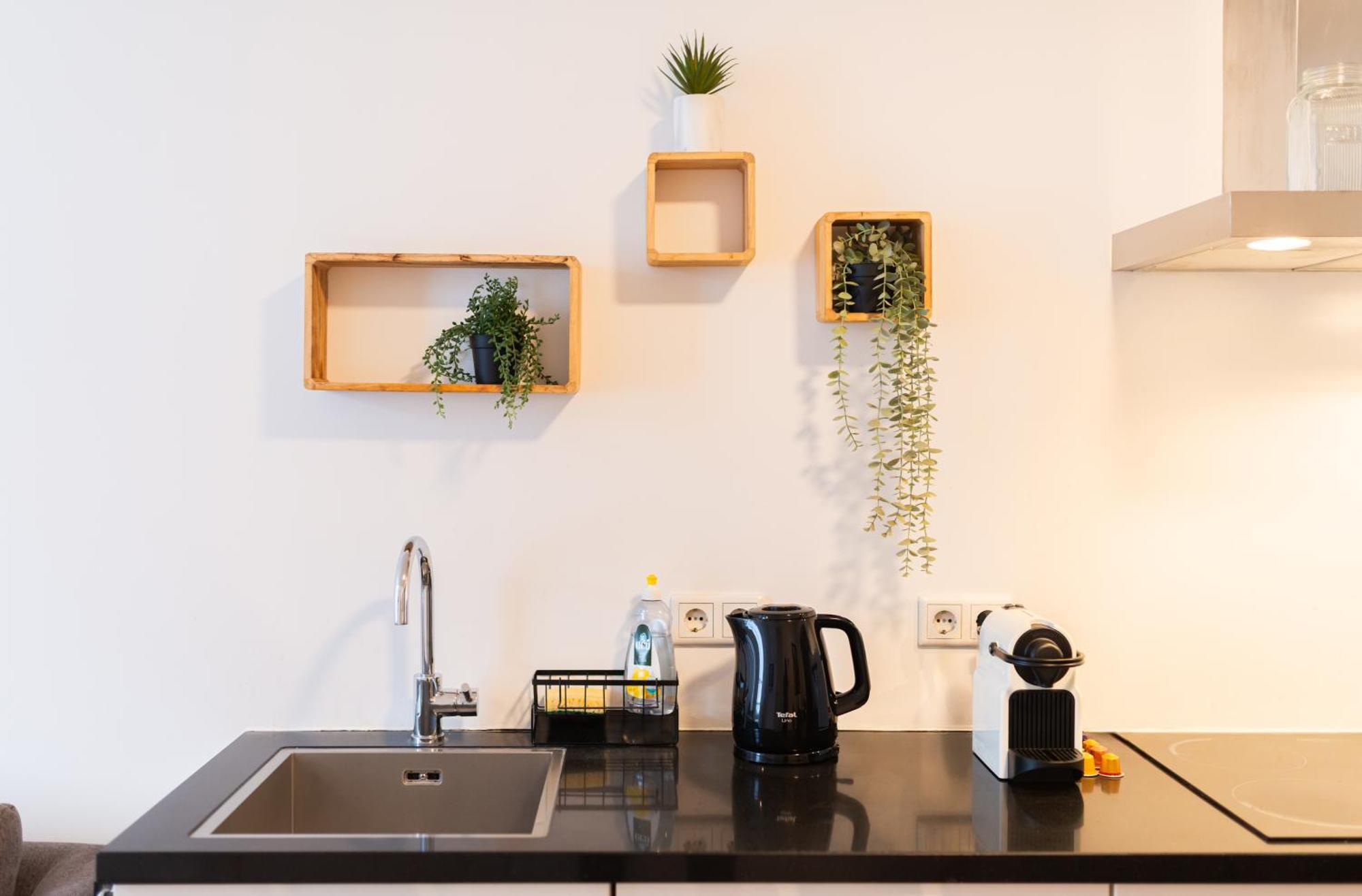 Canal View Apartment อัมสเตอร์ดัม ภายนอก รูปภาพ
